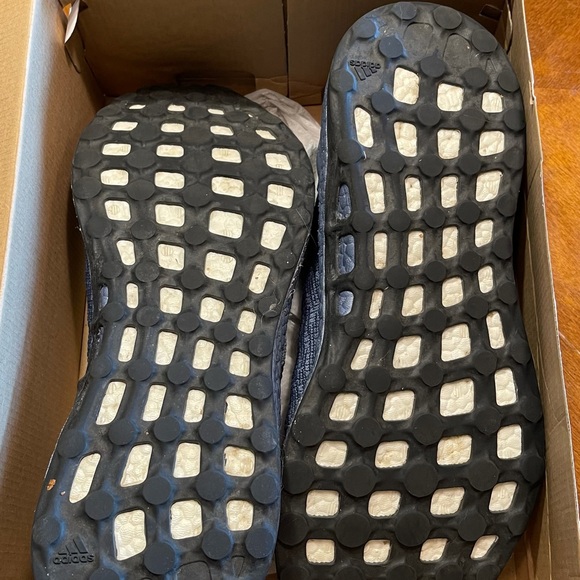 Adidas PureBoost - Picture 4 of 5